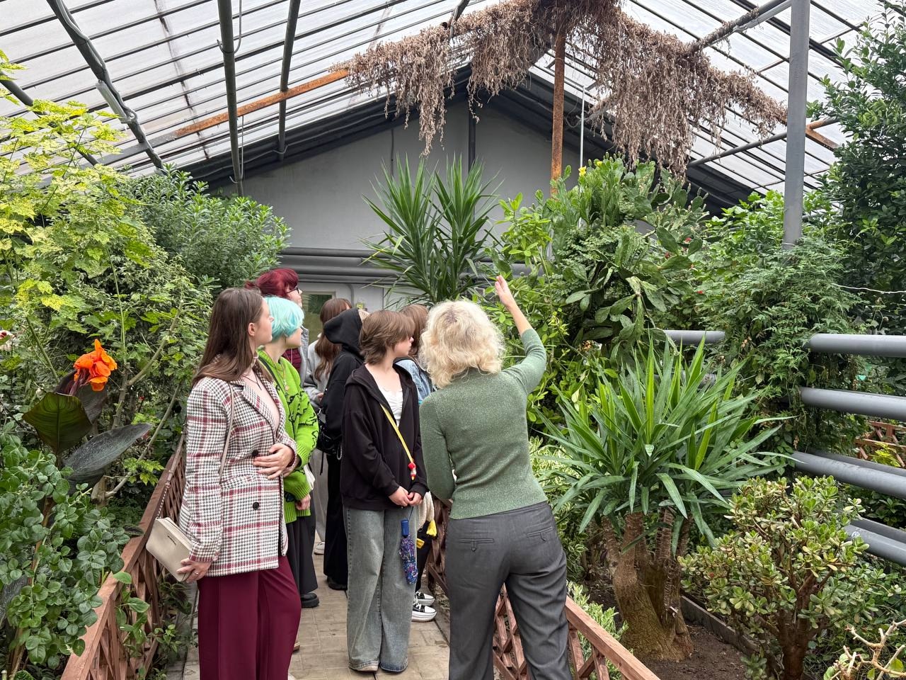 Студенты 3 курса специальности Садово- парковое и ландшафтное строительство посетили экскурсию в еди...