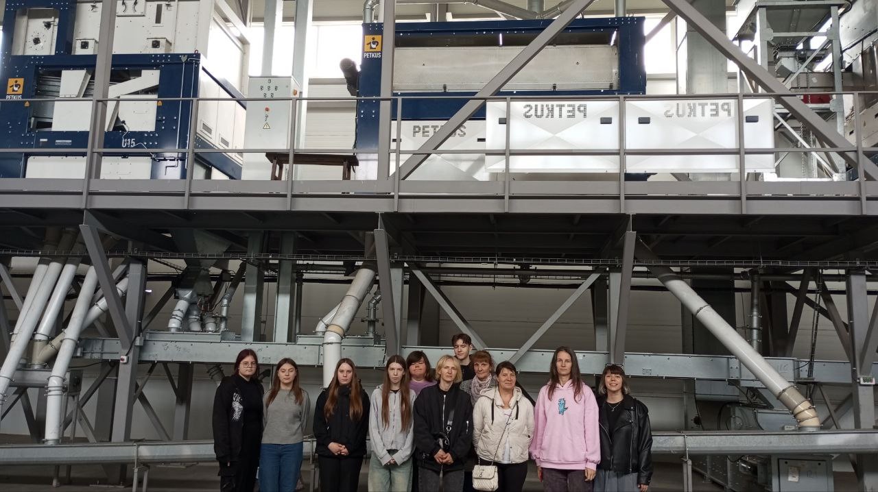 Ещё одно выездное мероприятие для слушателей "Школы фермера": практическое занятие на базе ООО "ПХ "...