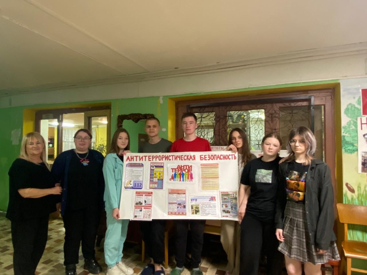 Воспитатели общежития  Бардецкая О.Н., Картавая И.А. провели для студентов колледжа, проживающих в о...