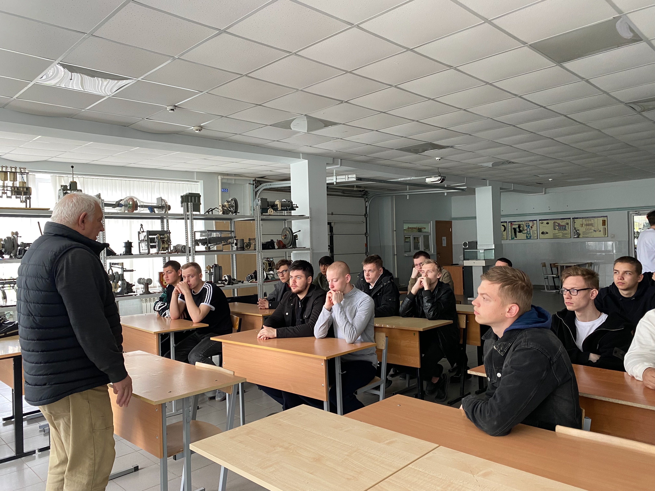 Сегодня #ТСХК посетил представитель военного комиссариата городского округа город Тула! 

Он рассказ...