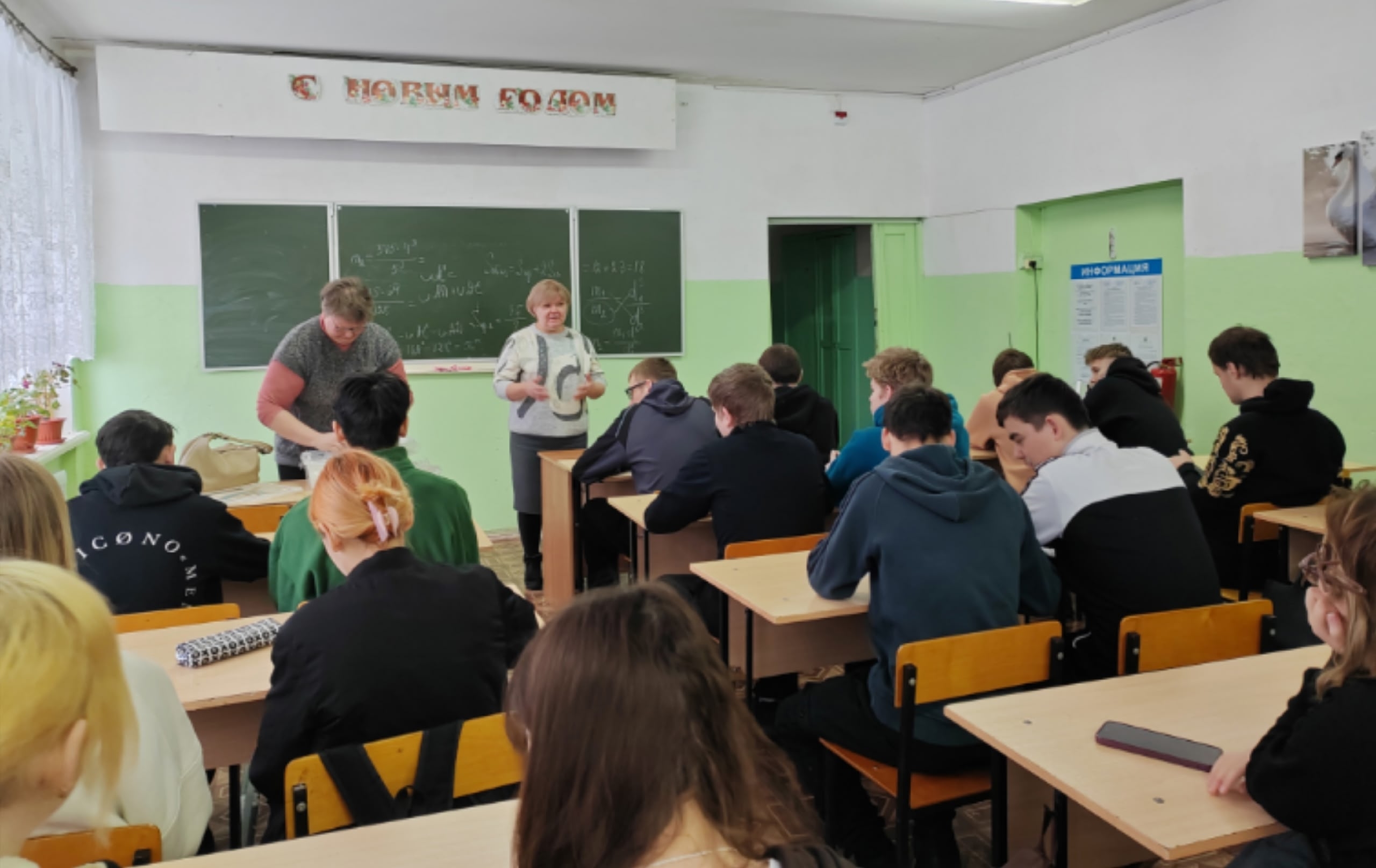 💫Сегодня студенты колледжа стали участниками увлекательного мастер-класса "Конь - огонь", организова...