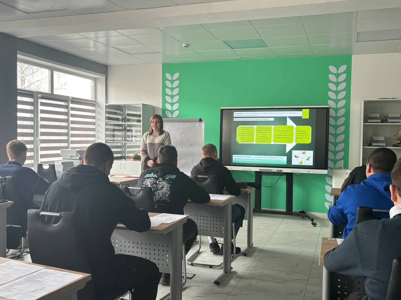 10.04.25 в ГПОУ ТО "ТСХК им.И.С.Ефанова" состоялся открытый урок преподавателя Новиковой Анастасии С...