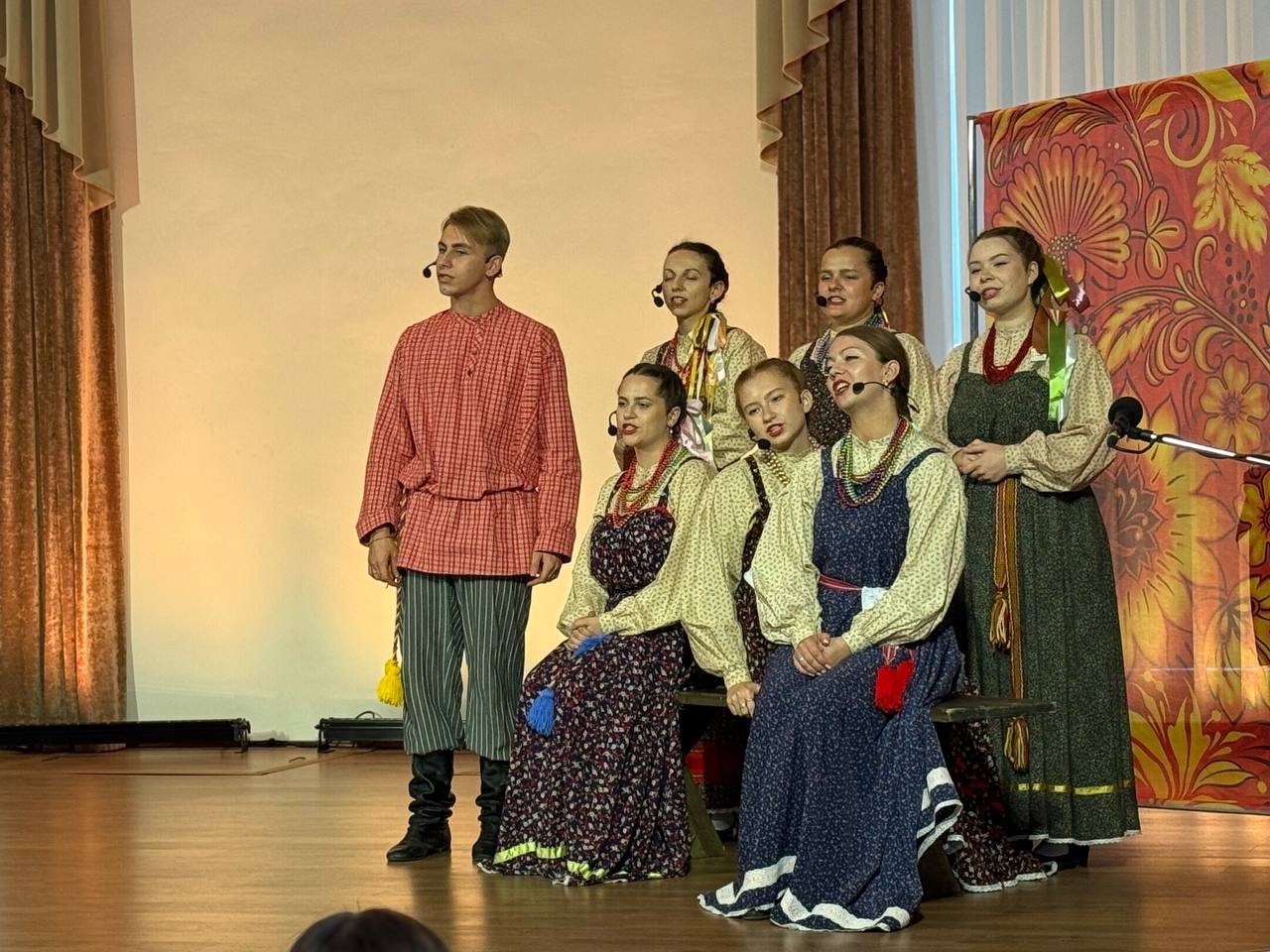 «Что же будет с нашим бедным Отечеством, если мы все без изъятия будем пренебрегать его и восхищатьс...