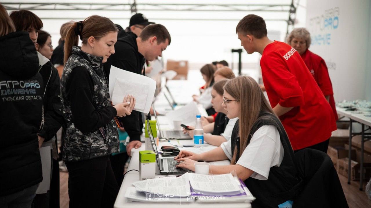 🚜🌾🐄19 сентября 2025 года 110 студентов и молодых педагогов #ТСХК заехали на окружной молодежный сель...