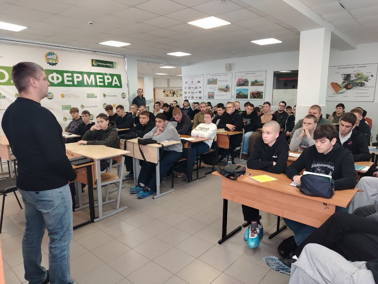 Чтобы добиться успеха будущим специалистам в сельскохозяйственной отрасли, нужно начинать с практики...