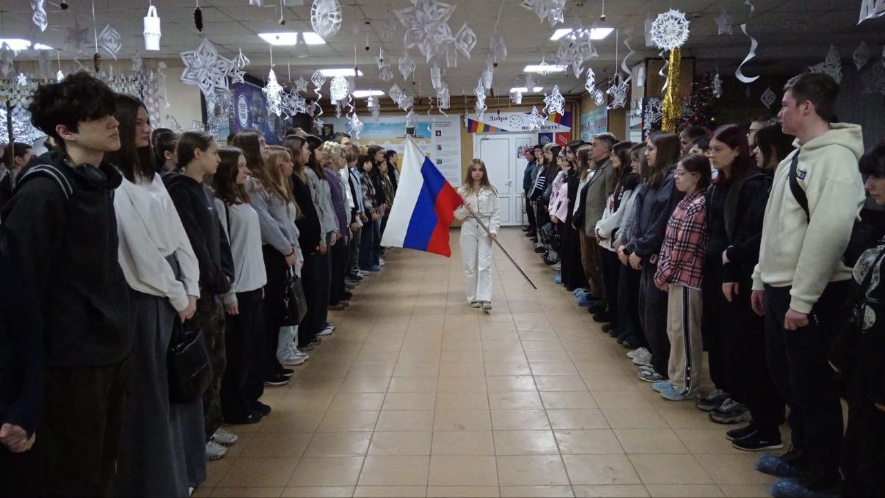 🇷🇺15 декабря в #ТСХК прошли уроки "Разговоры о важном", на тему: "Закон и справедливость", приурочен...