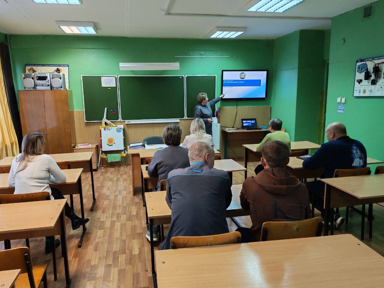 🛡️ Защита молодежи – наша главная задача! 🛡️

В #ТСХК_Венев состоялся педагогический совет, посвящен...